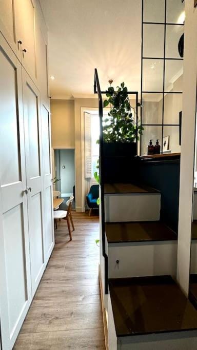 Design studio in Paddington Apartment in City of Westminster