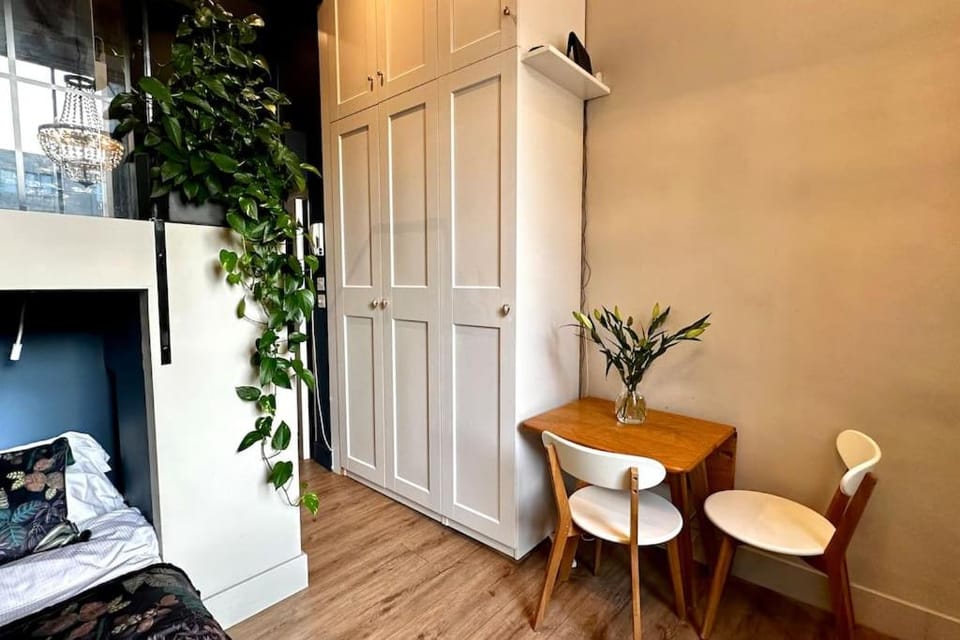 Design studio in Paddington Apartment in City of Westminster