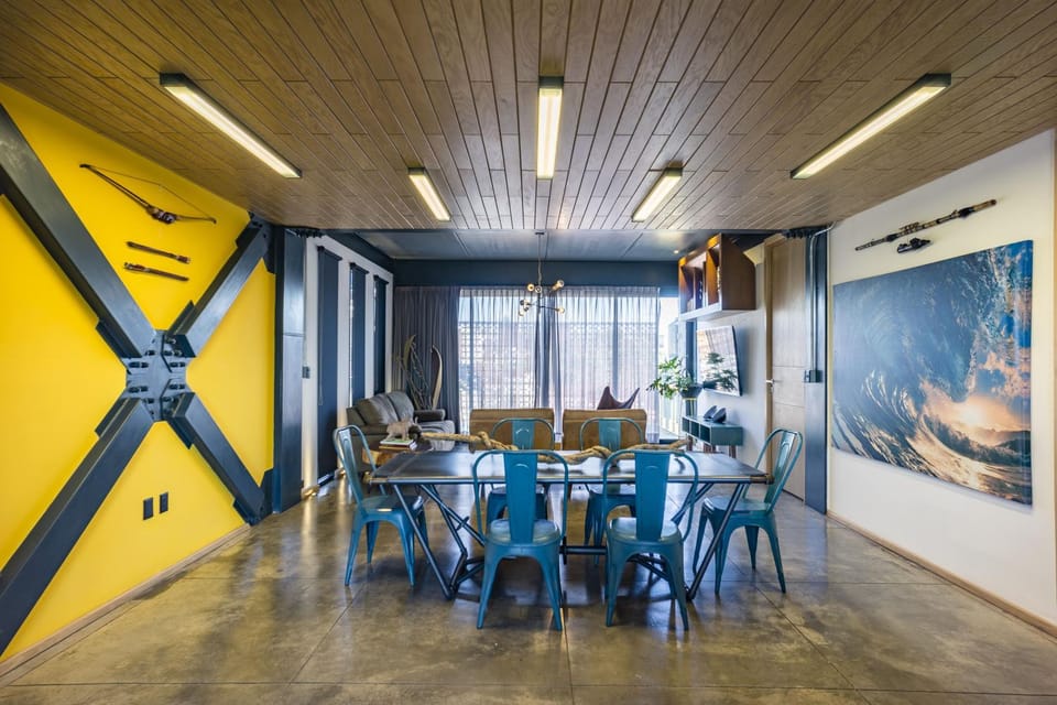 Seating area, Dining area