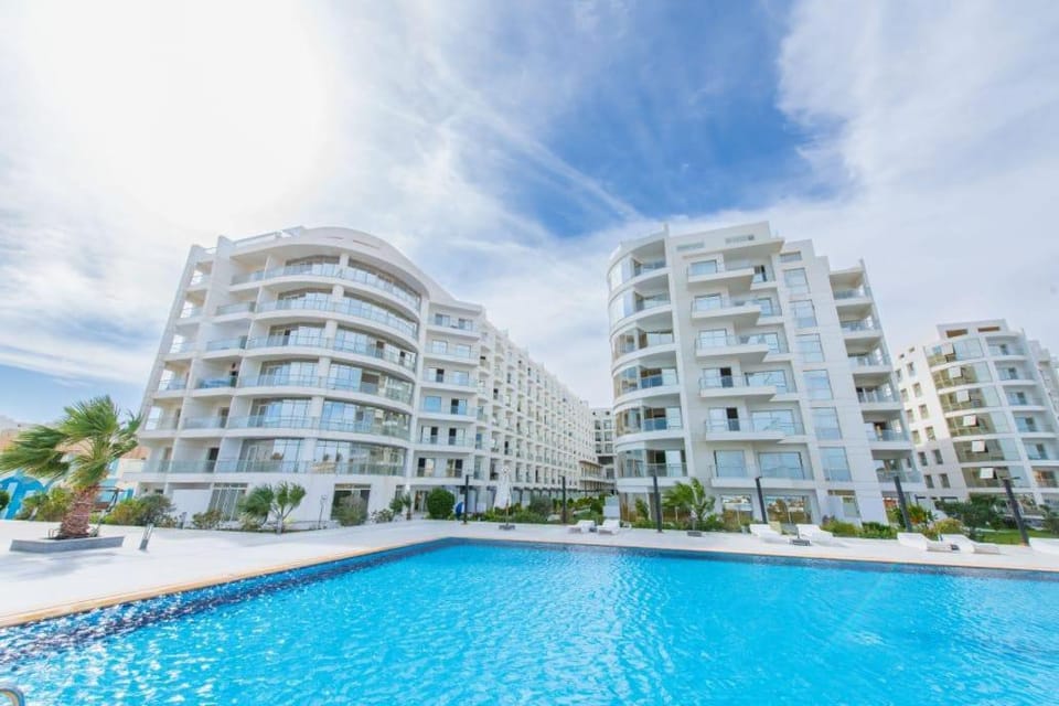 Property building, Pool view, Swimming pool