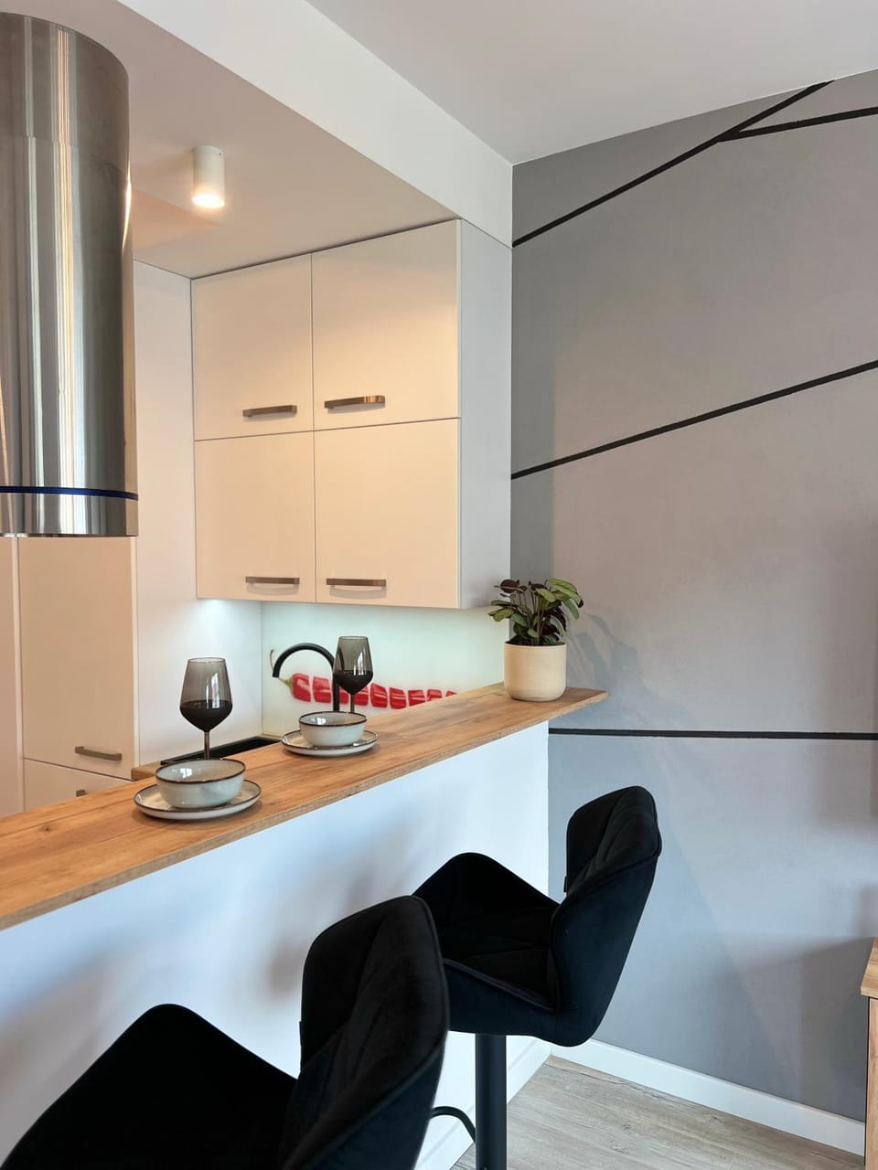 Kitchen or kitchenette, Dining area, stove