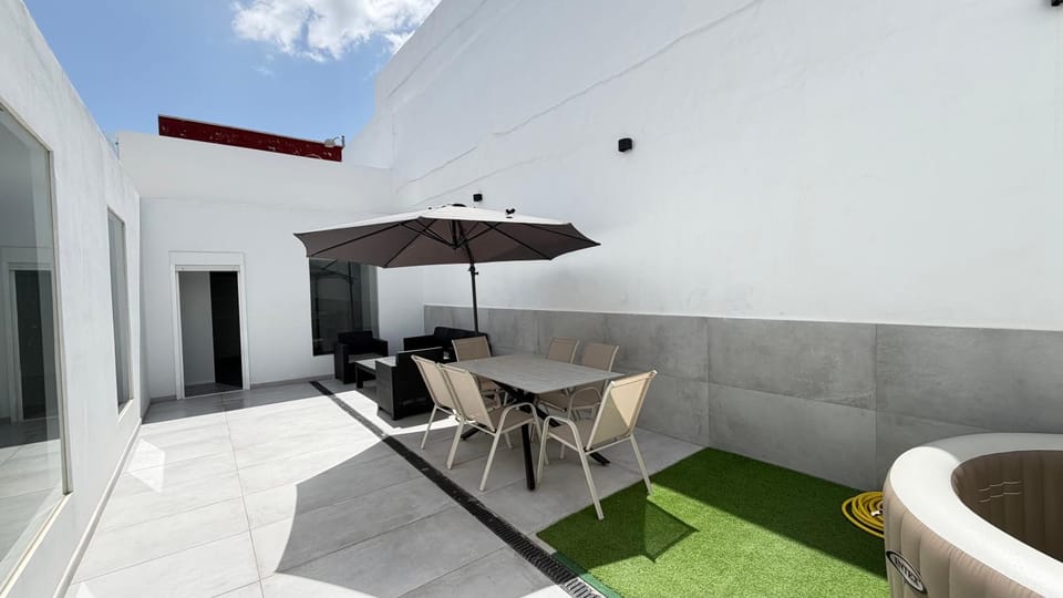 The white house House in Comarca Sur