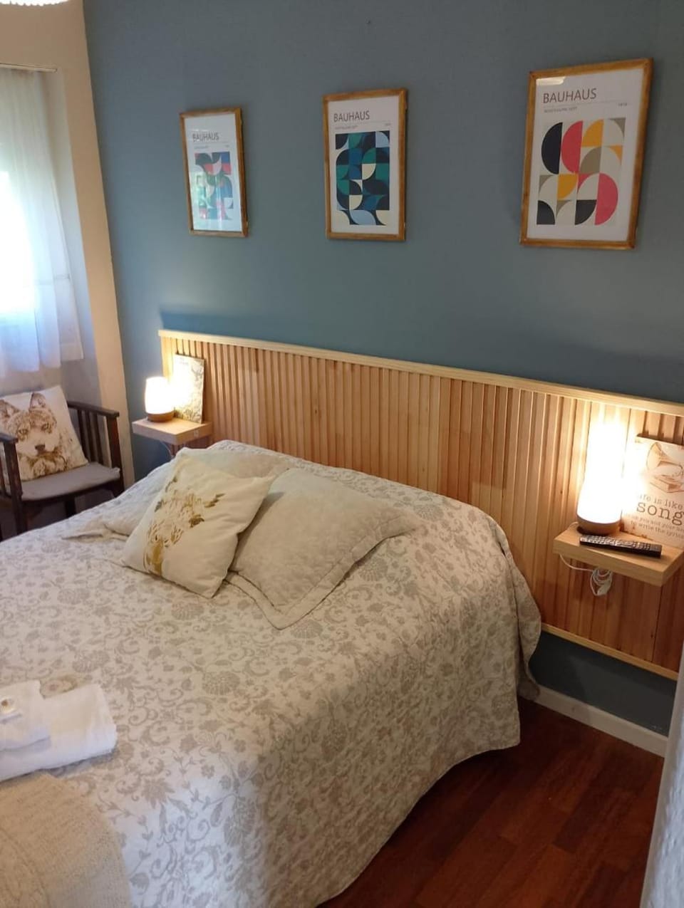Photo of the whole room