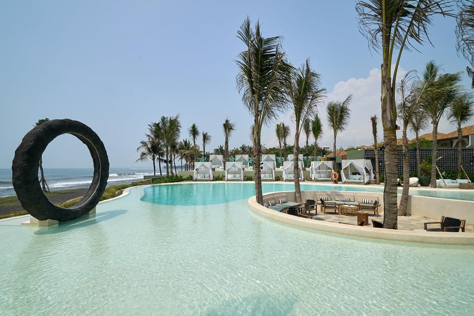 Restaurant/places to eat, Swimming pool