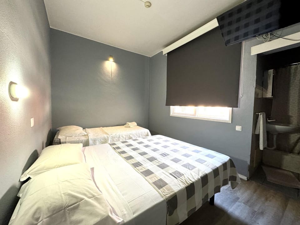 Property building, Bed, Photo of the whole room, Bedroom