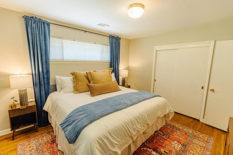 Photo of the whole room