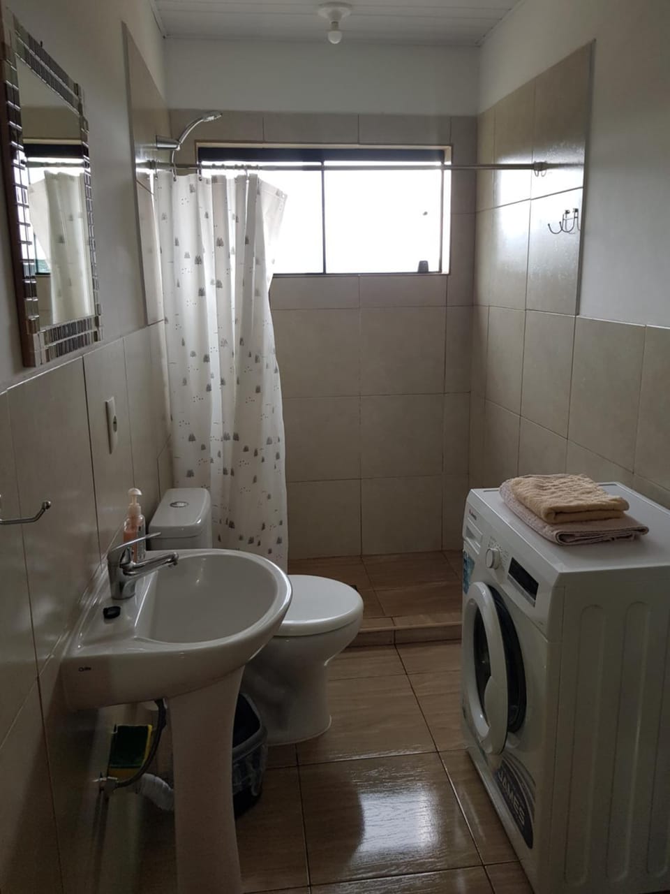 Shower, Toilet, Bathroom, washing machine