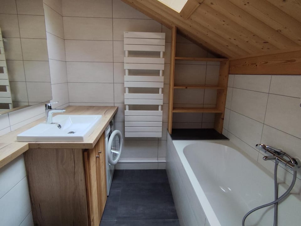 Appartement skis aux pieds 7 personnes au cœur de Méribel - FR-1-411-953 Apartment in Les Allues