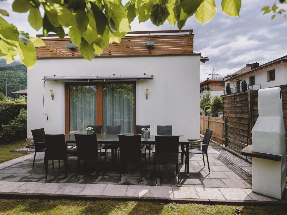 Garden, Balcony/Terrace