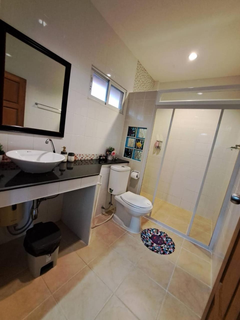 Shower, Toilet, Bathroom
