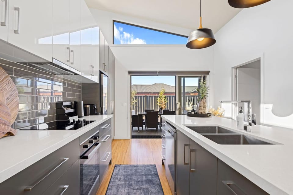 Station House - Mansfield - Sleeps 8 House in Mansfield