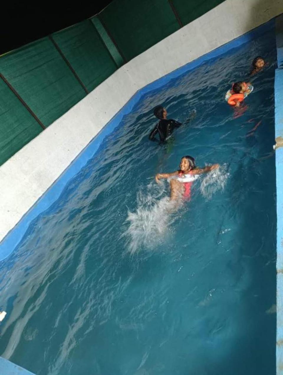 Swimming pool