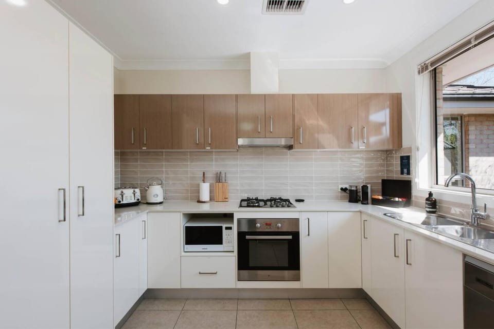 Denison at The Willows - Tranquil Country Retreat House in Mudgee