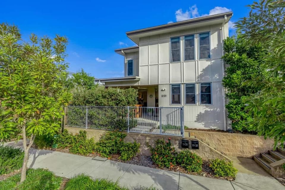 Property building, Garden, Garden view