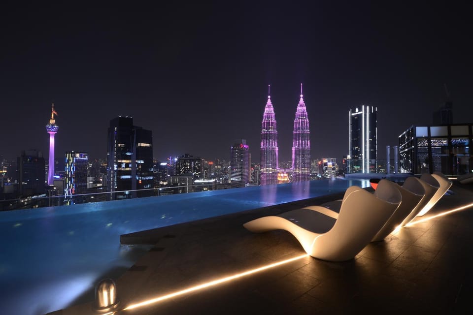 City view, Pool view, Swimming pool