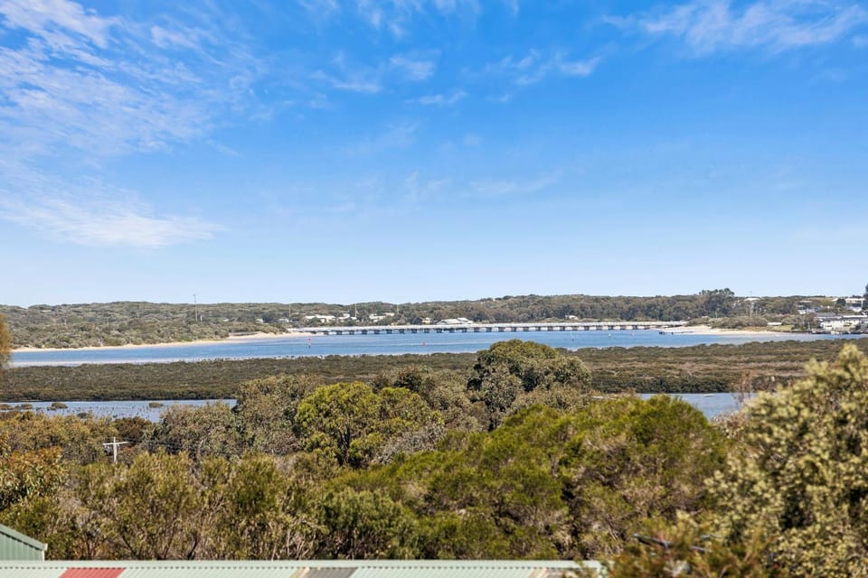 Saltaire Luxurious Beach House with Breath-taking Views House in Ocean Grove