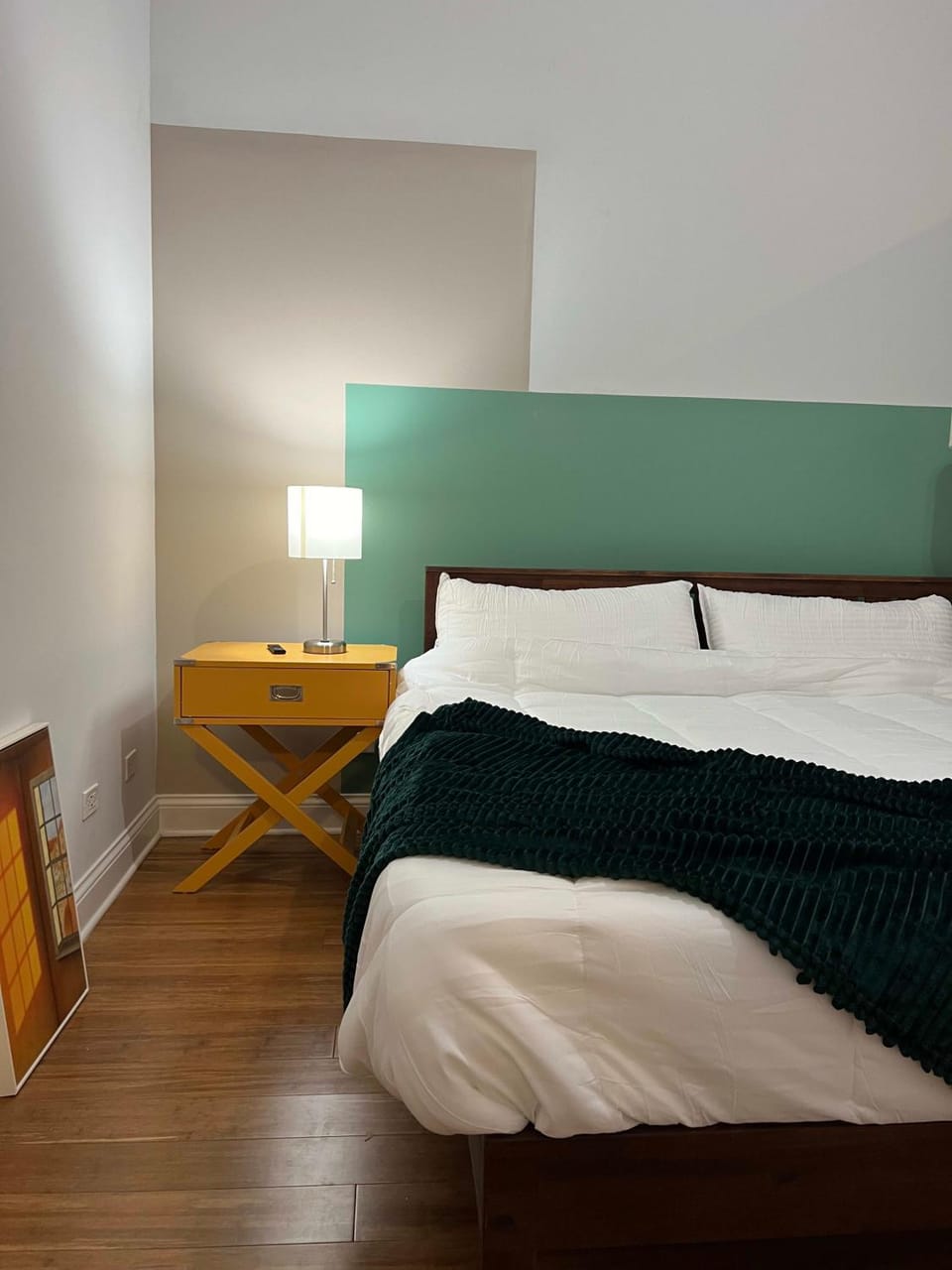 Chic 1 BR w Parking Apartment in Chicago
