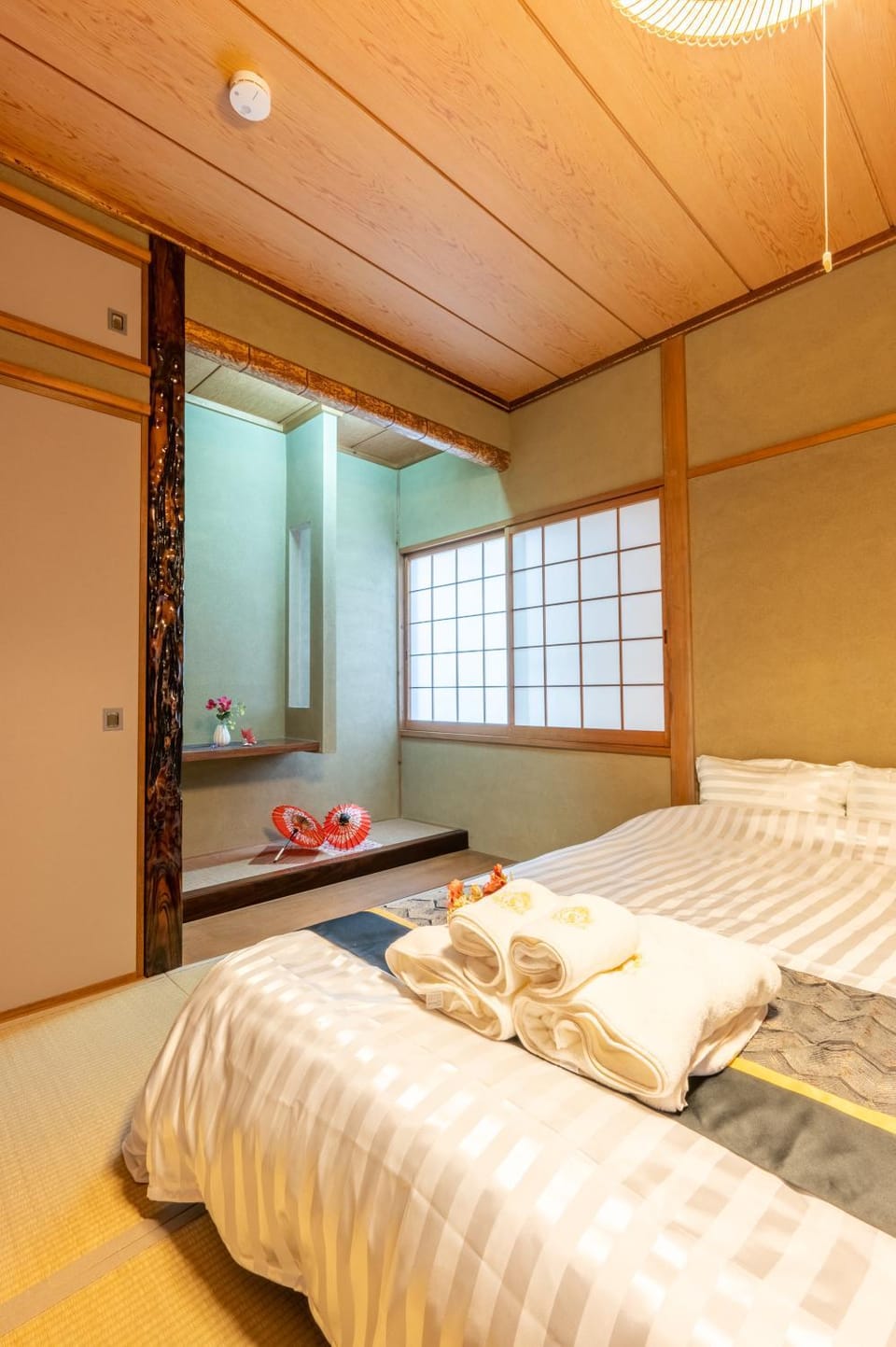 Bed, Photo of the whole room, Bedroom, towels, wardrobe