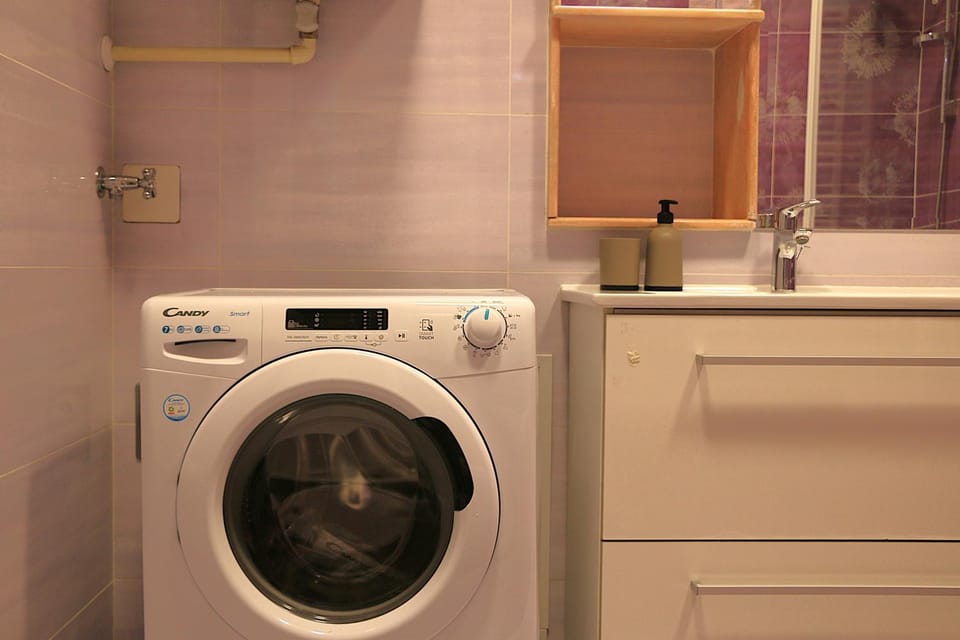 Bathroom, washing machine