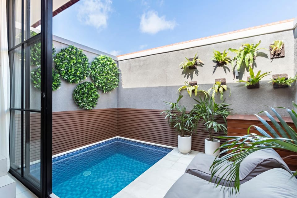 Patio, Swimming pool