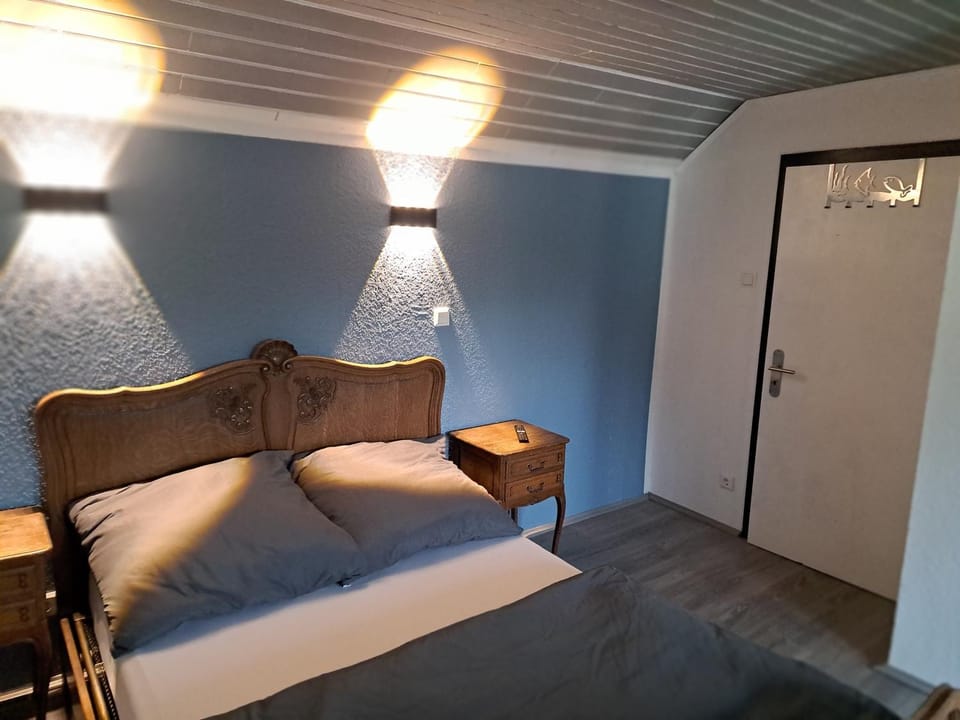 Property building, Living room, Bedroom