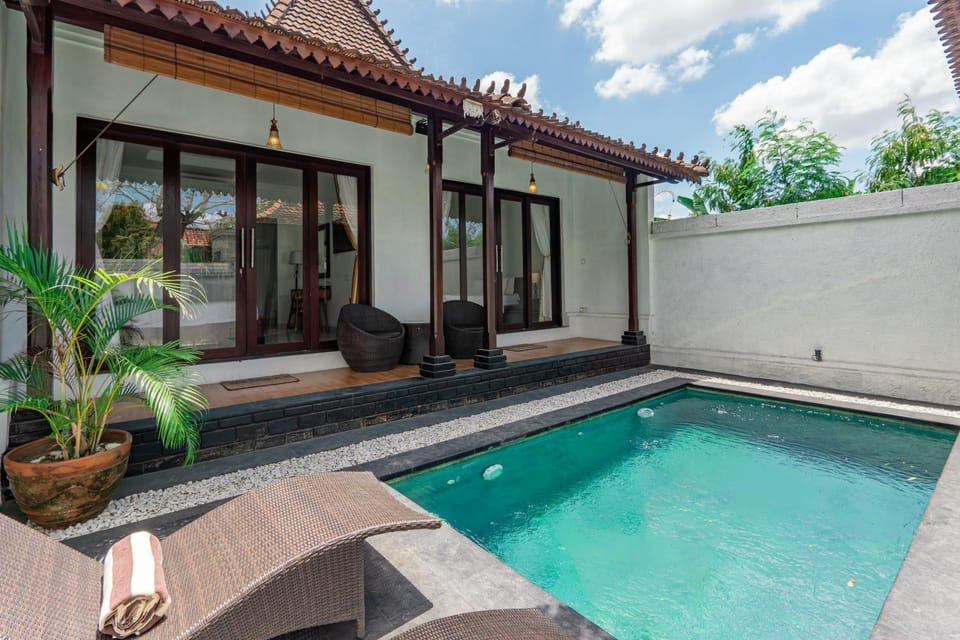 Pool view, Swimming pool