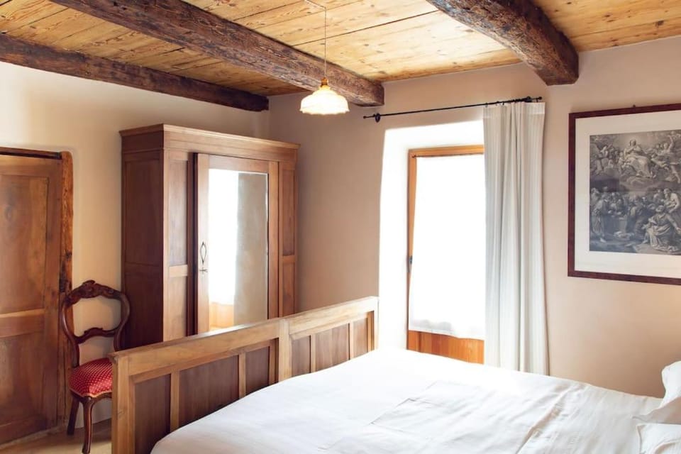 Antica Casa Noce Rivoria Apartment in Canton of Valais