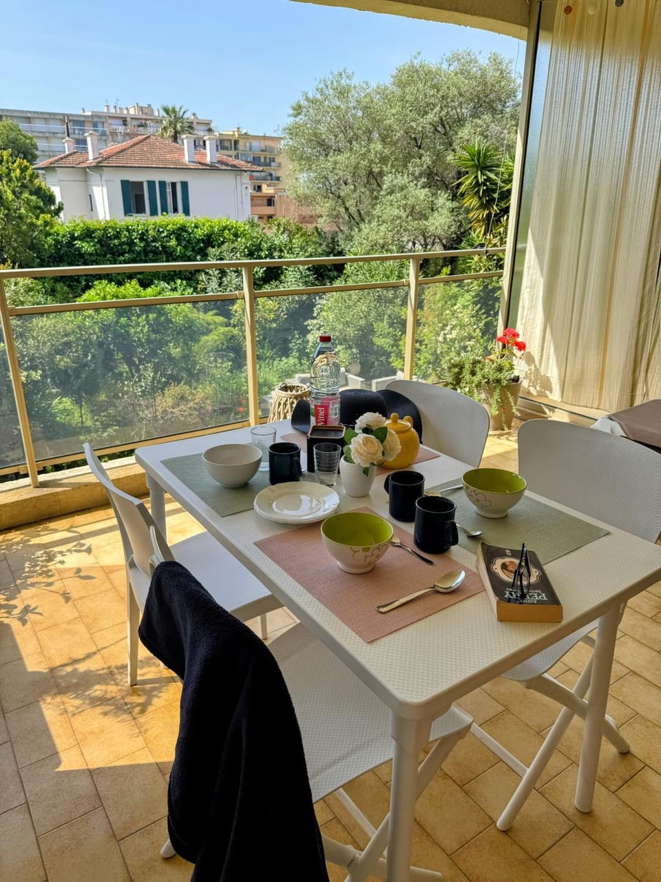 Apt "Laura" Terrasse - Parking - Plage - 5pers Apartment in Antibes