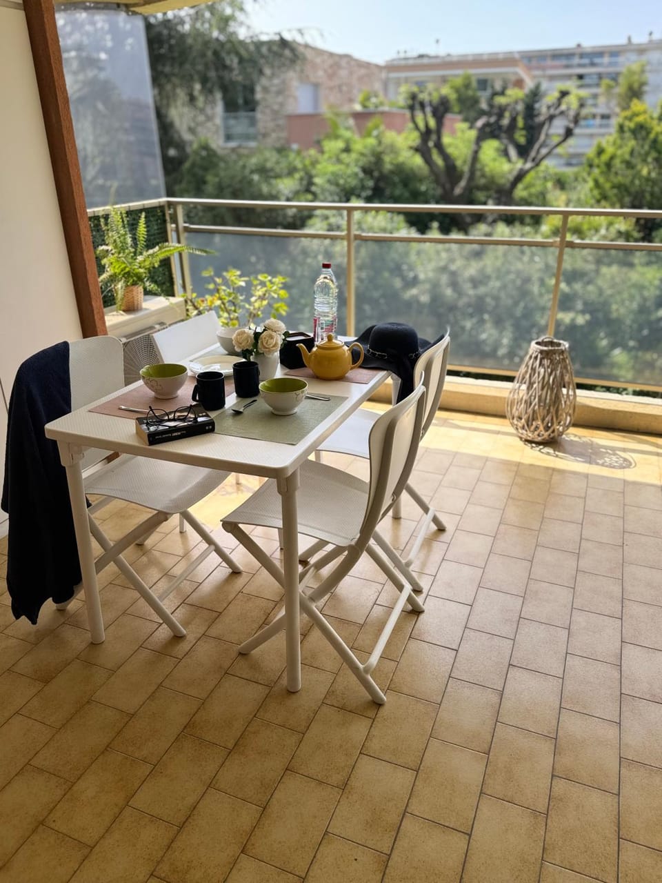 Apt "Laura" Terrasse - Parking - Plage - 5pers Apartment in Antibes