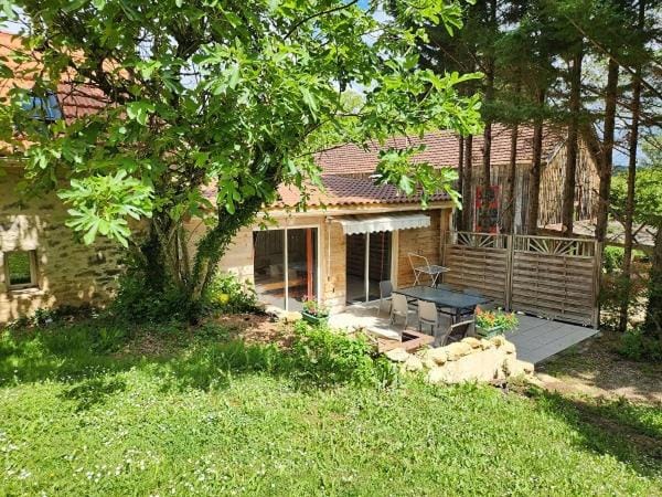 Le Domaine De Pecany House in Nouvelle-Aquitaine