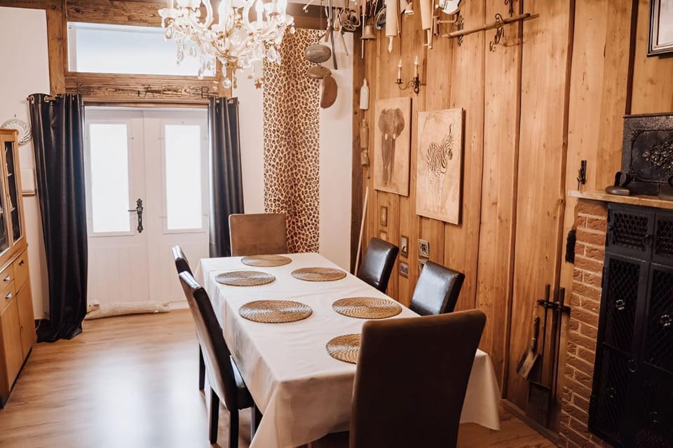 TV and multimedia, Dining area