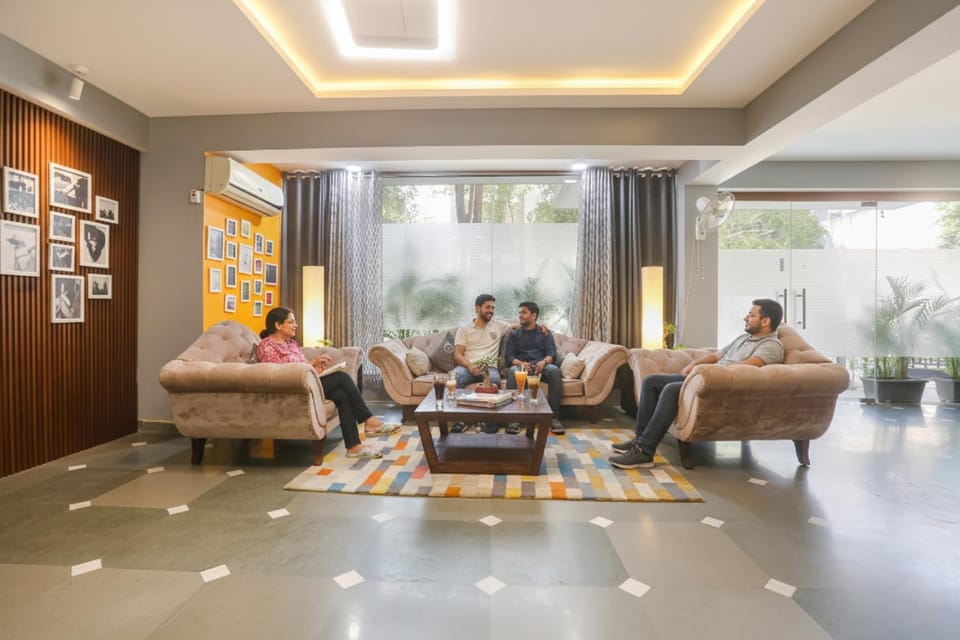 Seating area