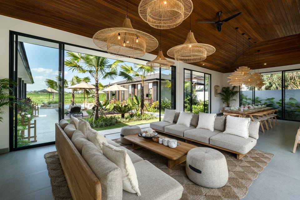 Pool view, Swimming pool, sunbed