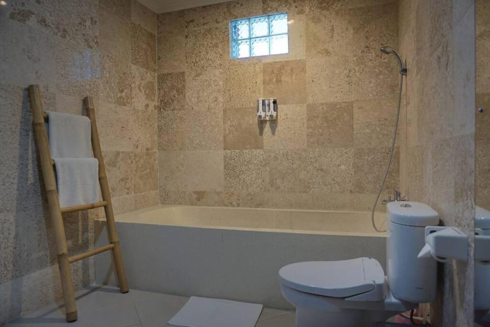 Shower, Toilet, Bathroom, Bath