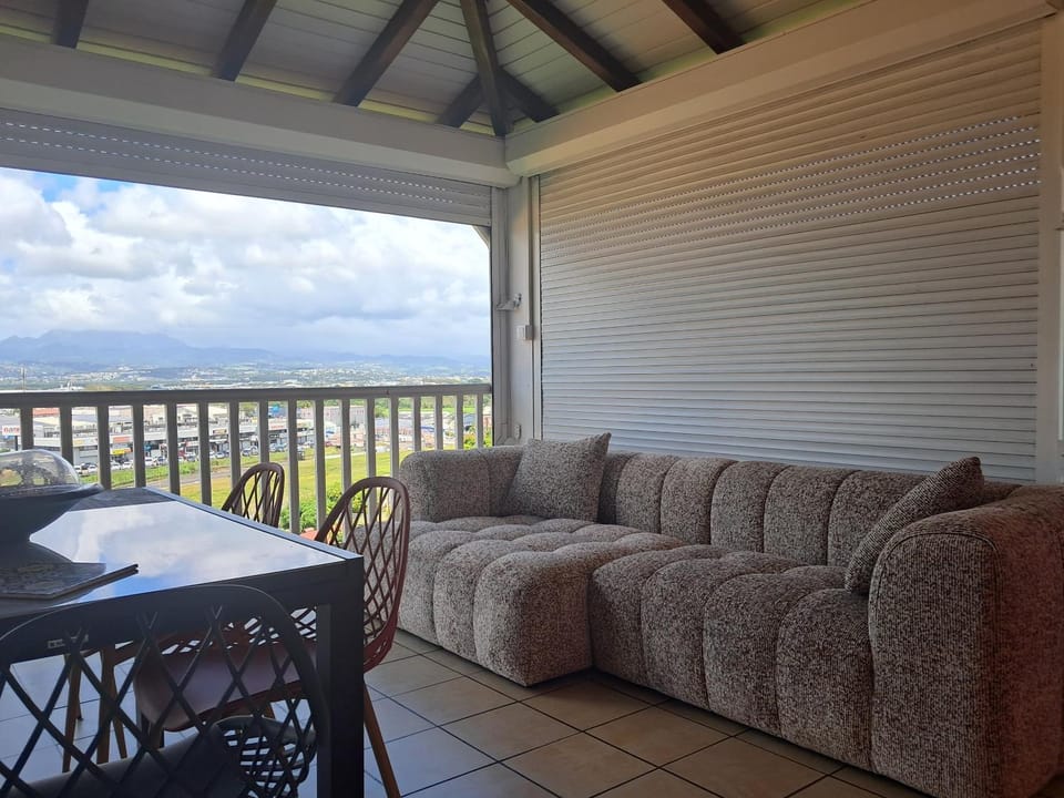 Natural landscape, View (from property/room), Balcony/Terrace, Living room