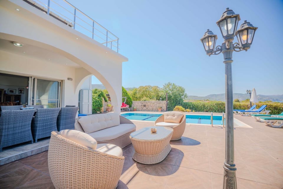 Patio, Seating area