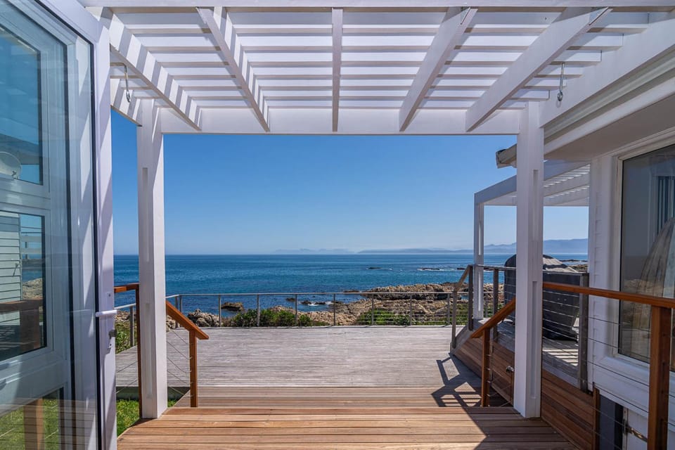 View (from property/room), Balcony/Terrace, Sea view