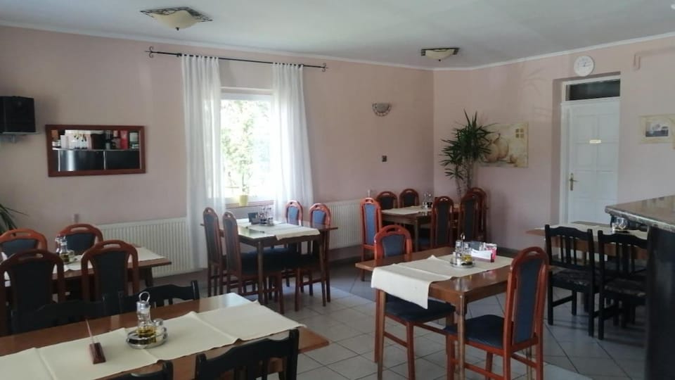 Flamingó Étterem, Magánszálláshely Vacation rental in Hungary