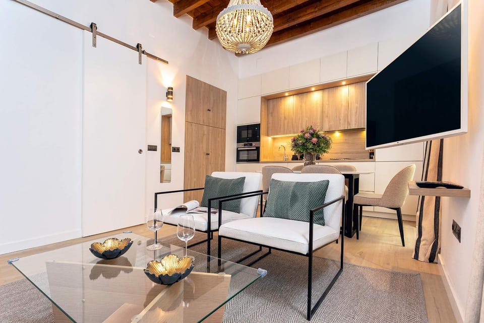 Kitchen or kitchenette, Living room, Seating area