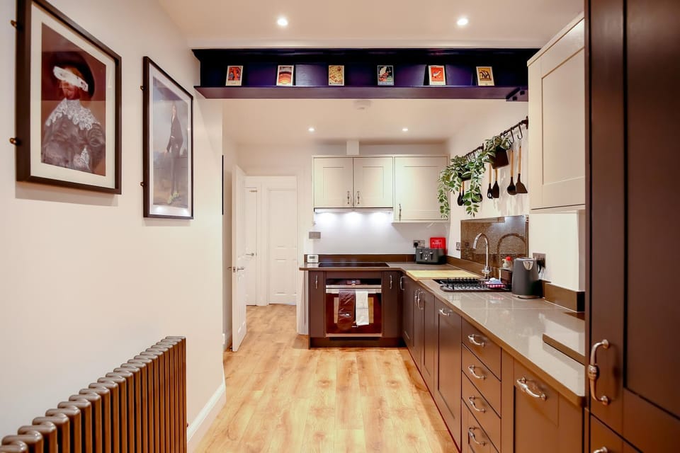 dishwasher, microwave, oven, stove, kitchen