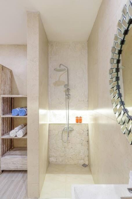Shower, Bathroom, towels