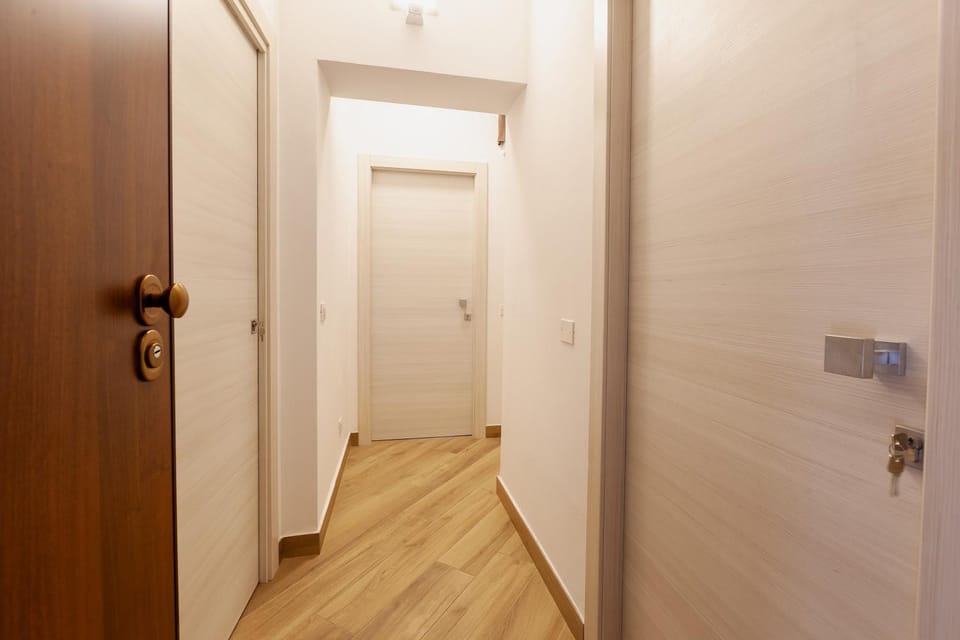 Facade/entrance, Internal: Not applicable to any particular room