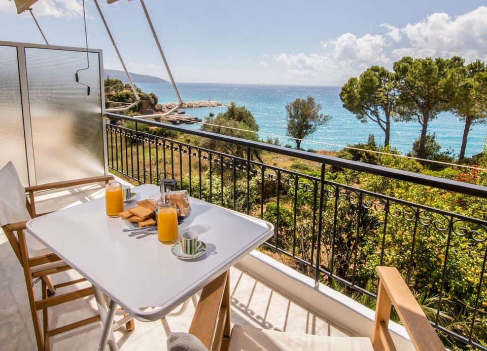 View (from property/room), Balcony/Terrace, Sea view