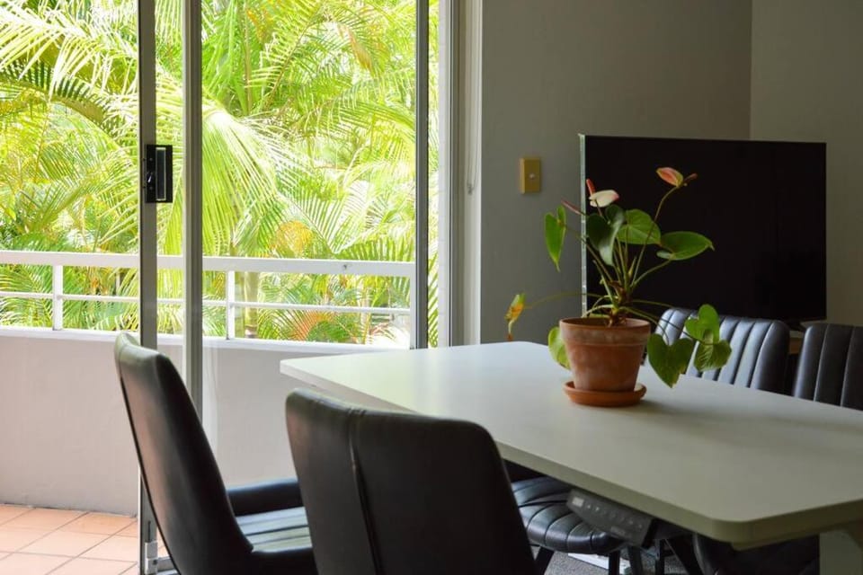 Sydney City Center Apartment with Free Parking Apartment in Sydney