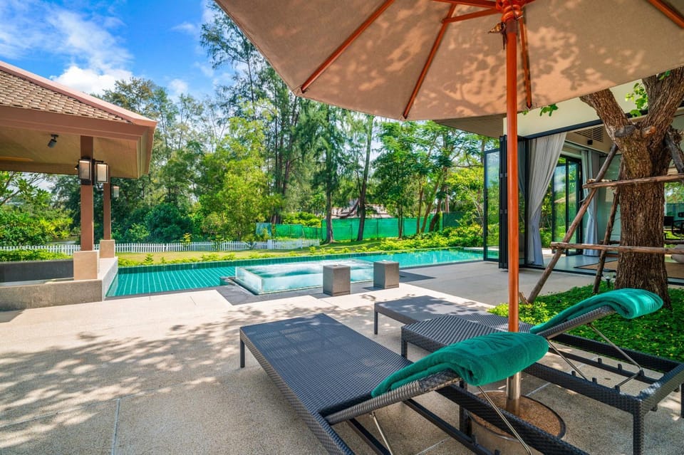 Natural landscape, Garden view, Pool view, Swimming pool, sunbed
