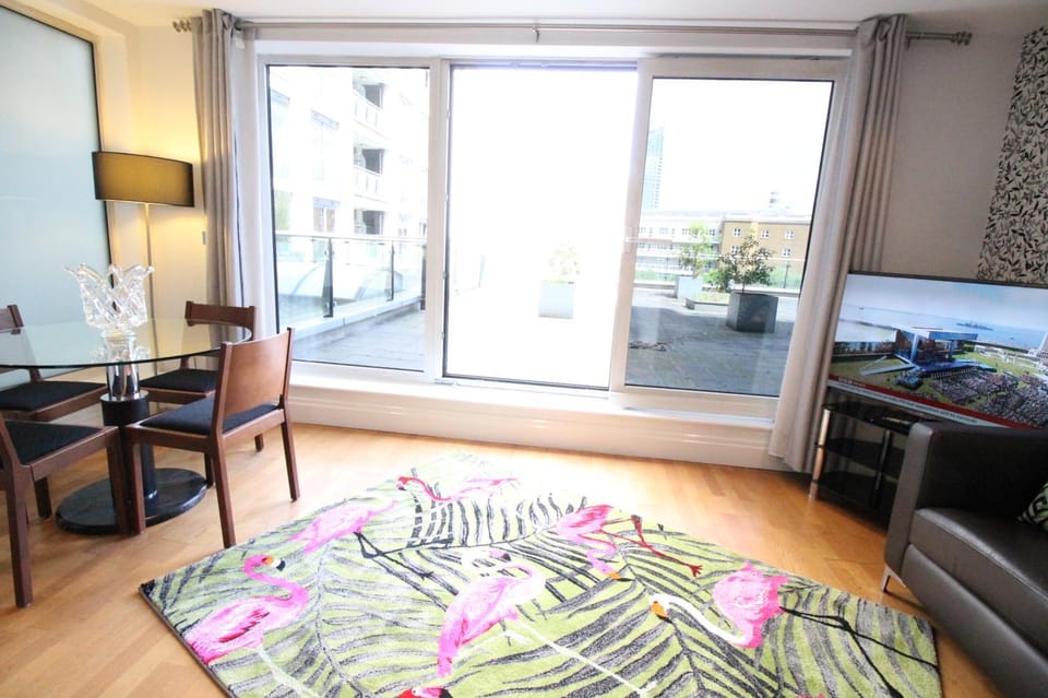 Aircon 2bed Flat in Chelsea outdoor Terrace Apartment in London
