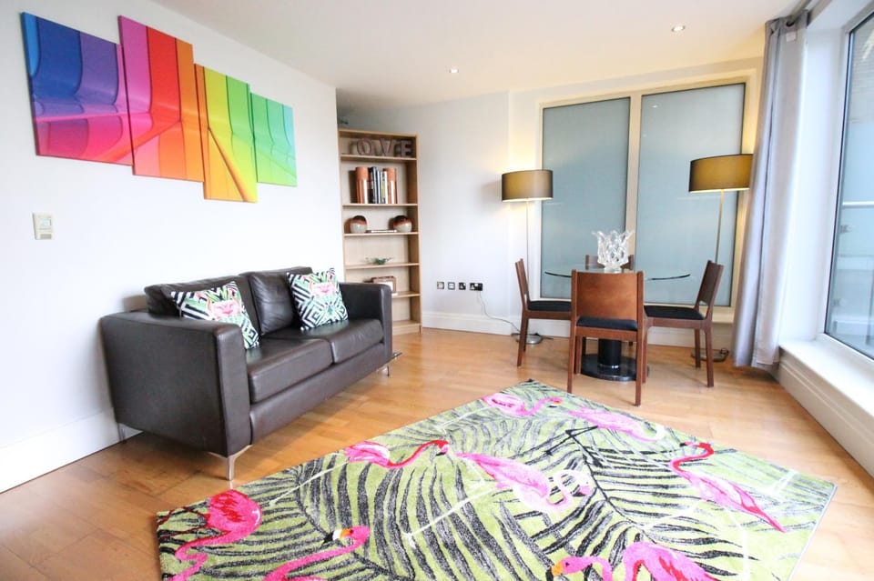 Aircon 2bed Flat in Chelsea outdoor Terrace Apartment in London