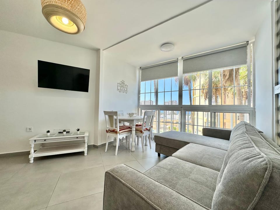 TV and multimedia, Living room, Dining area