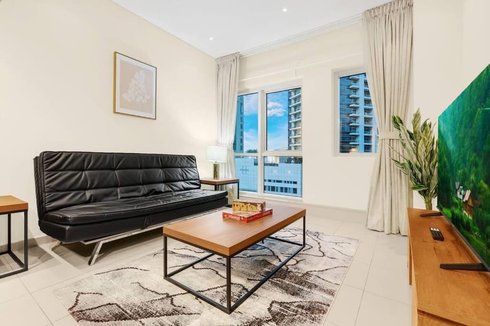 FIRST CLASS 1BR Charming Marina Escape Apartment in Dubai