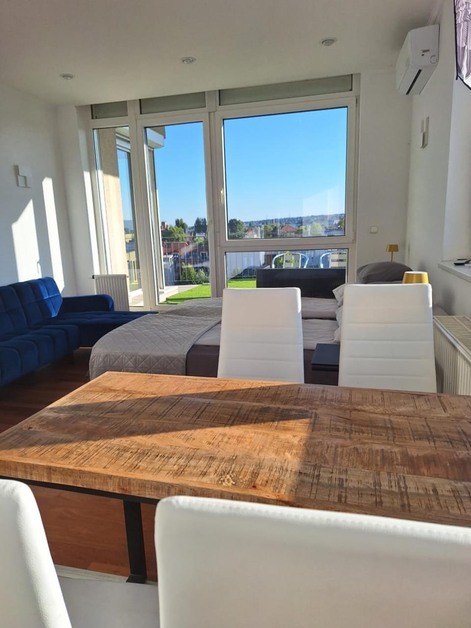 View (from property/room), Kitchen or kitchenette, Living room, Seating area, Dining area